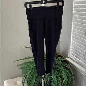 lululemon athletica Black Cropped Leggings with Side Pockets
